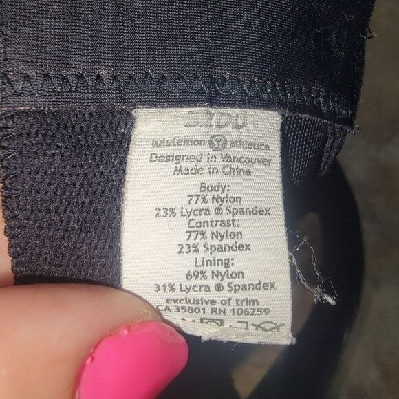 Lululemon Ta Ta Tamer sports bra 32DD - Picture 6 of 6